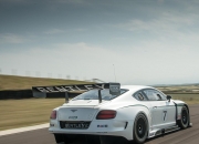 雷火电竞入驻-跨界王者的加时绝杀—当利拉德在2026世界杯之夜闪耀