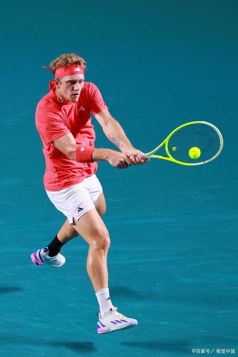 球星爆发!网球赛场再现神级操作的简单介绍 球星爆发!网球赛场再现神级操作的简单介绍